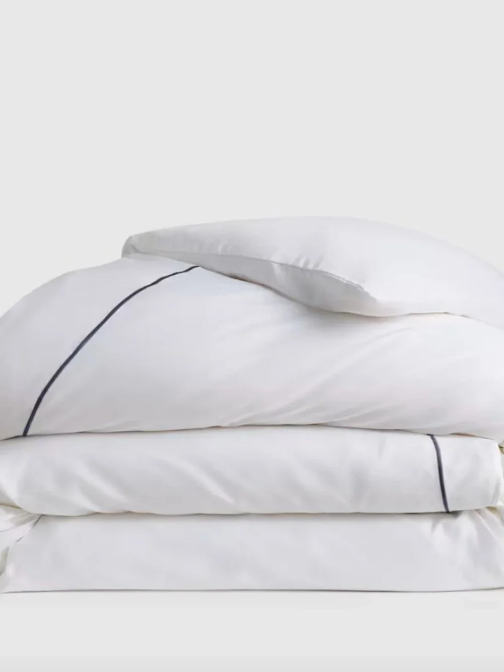 Quince Signature Organic Cotton White Duvet Cover with Gray Piping King Size